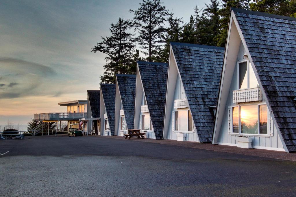 Alpine Chalets At Otter Rock Exterior foto