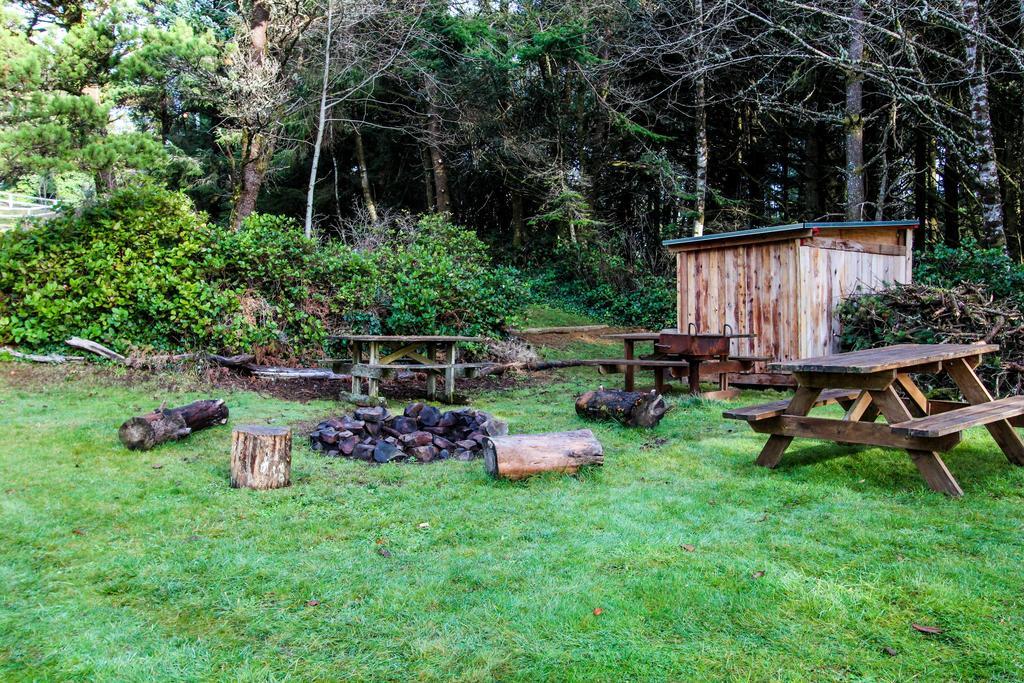 Alpine Chalets At Otter Rock Exterior foto