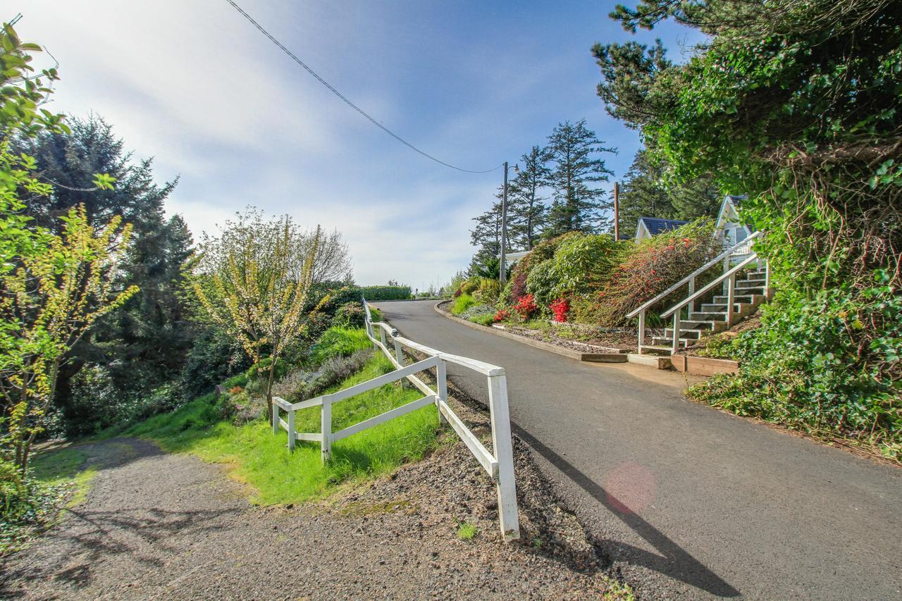 Alpine Chalets At Otter Rock Exterior foto